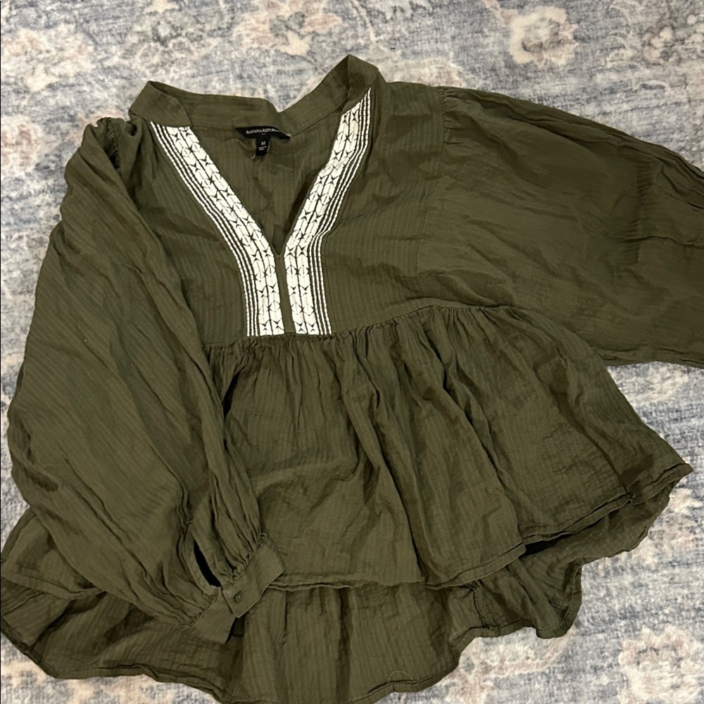 Banana Republic Dark Green Blouse with White Embroidery